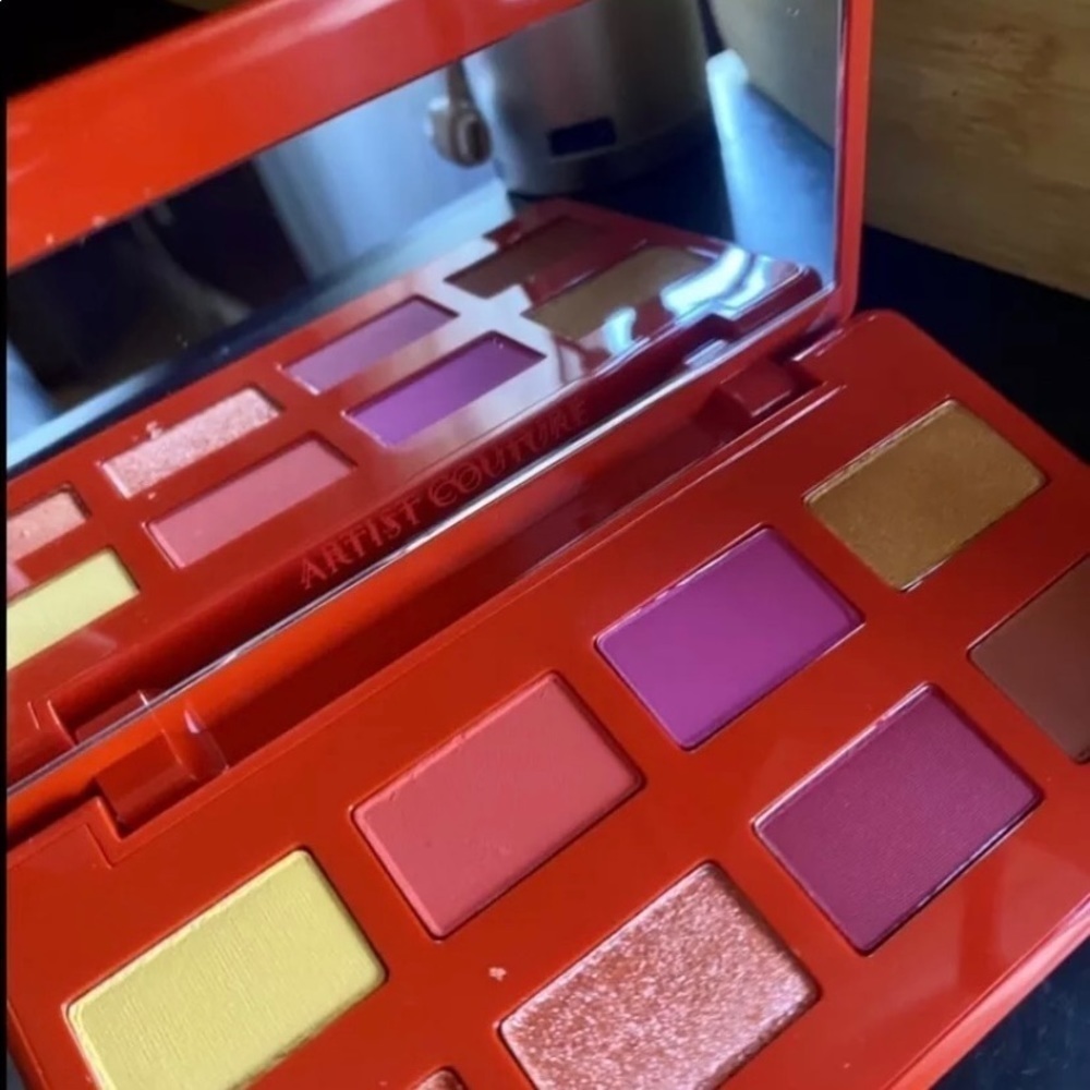 Artist couture 8 color‎ eyeshadow palette